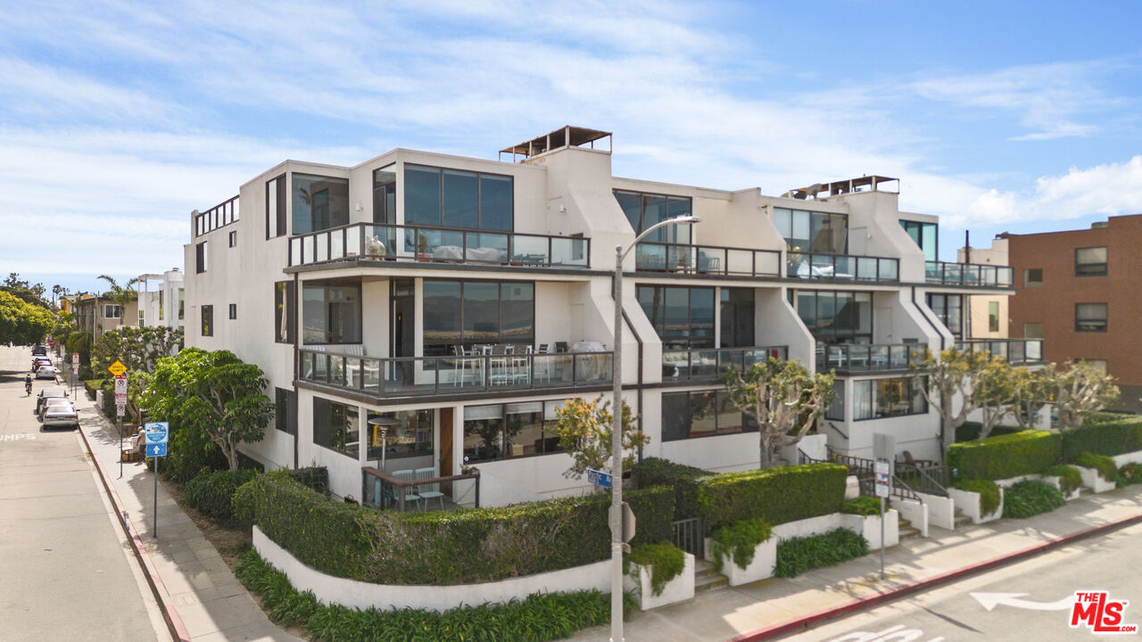6209 Pacific Avenue, Unit 201 Playa del Rey, CA 90293 - Photo 4 of 48