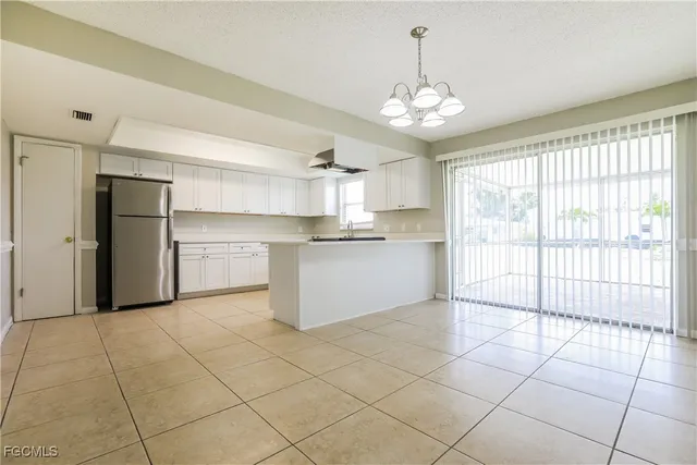 $2,145 | 64 Golfview Road, Rotonda West, FL 33947
