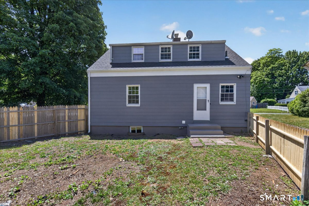 5 Lynmot Road Hamden, CT 06514 - Photo 31 of 33
