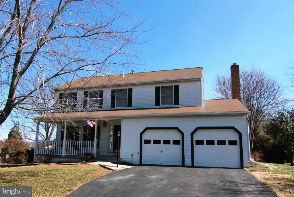 202 Rector Street Sterling, VA 20164 - Photo 1 of 30 Exterior (Front)