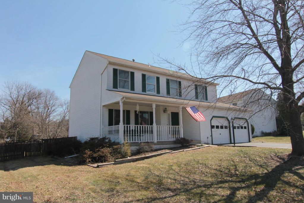 202 Rector Street Sterling, VA 20164 - Photo 2 of 30 Exterior (Front)