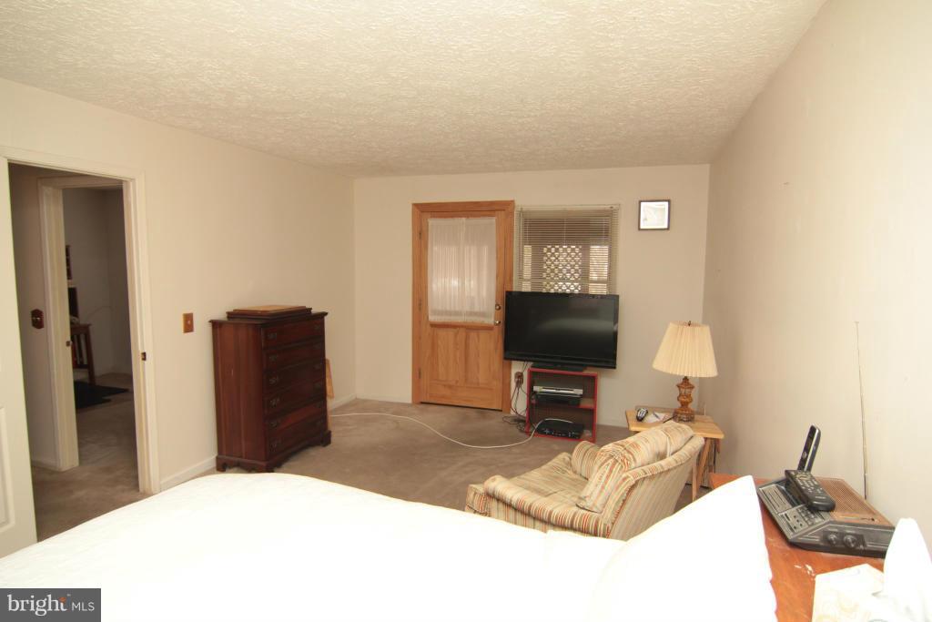 202 Rector Street Sterling, VA 20164 - Photo 20 of 30 Bedroom (Master)