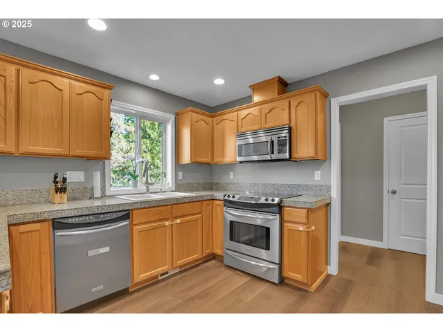 $530,000 | 37351 Southeast Olson Street, Sandy, OR 97055