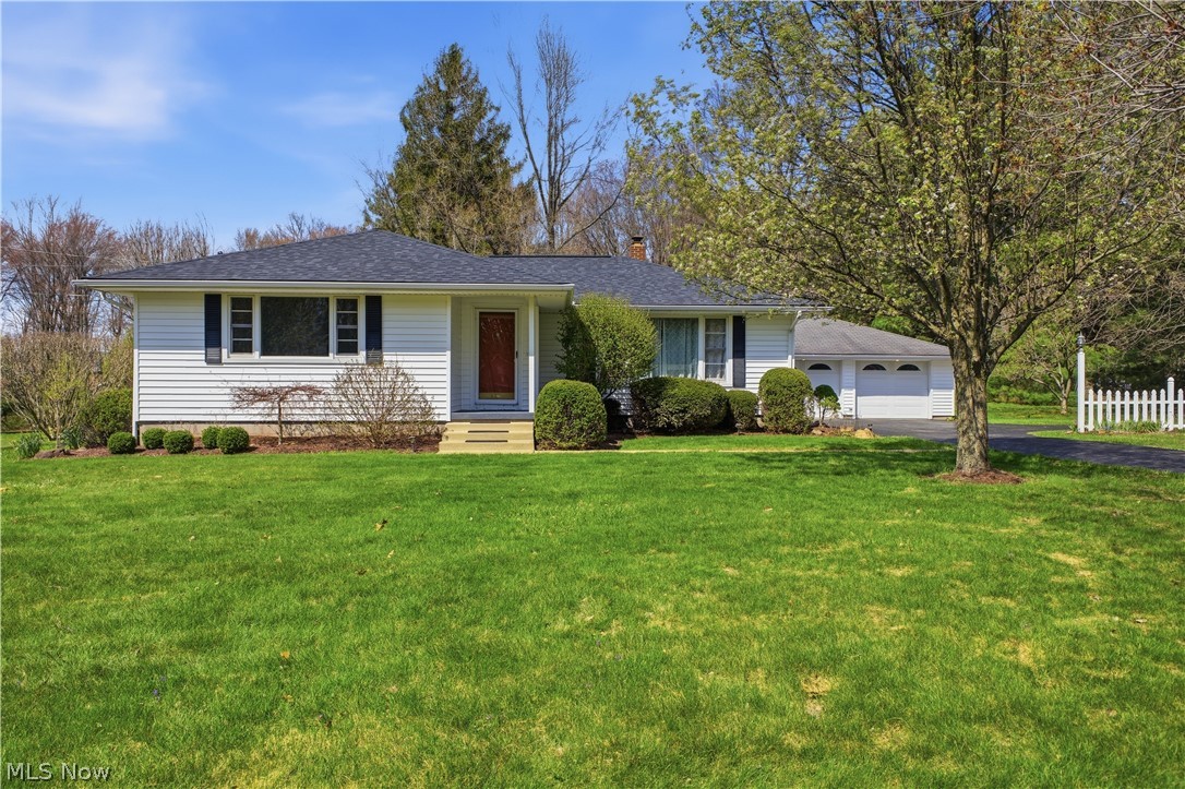 9231 King Graves Road Northeast Warren, OH 44484 - Photo 2 of 50