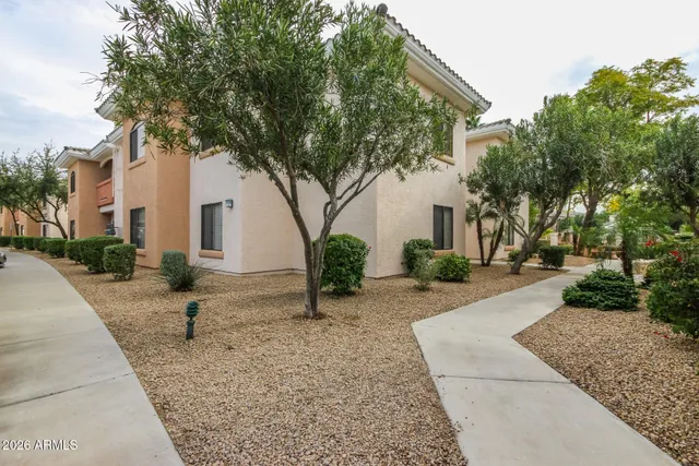 $1,275 | 10030 West Indian School Road, Unit 101, Phoenix, AZ 85037