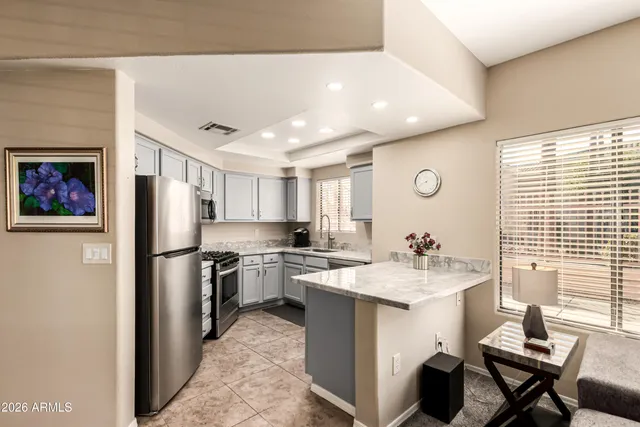 $1,275 | 10030 West Indian School Road, Unit 101, Phoenix, AZ 85037