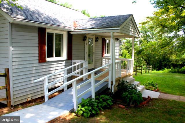 NEW Sidewalk, Roof, Siding, Windows, Painted!