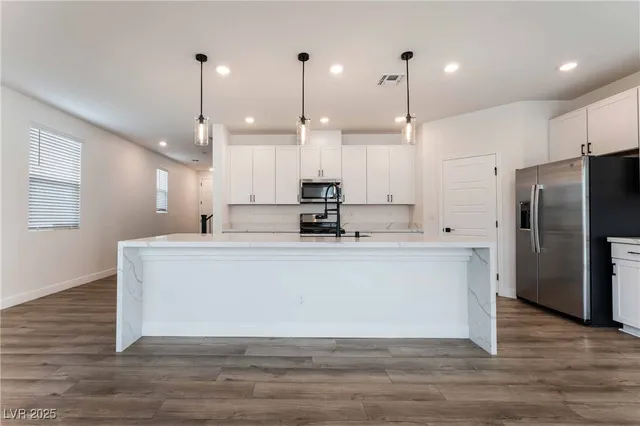 $2,500 | 10613 Adobe Rnch Street, Las Vegas, NV 89141