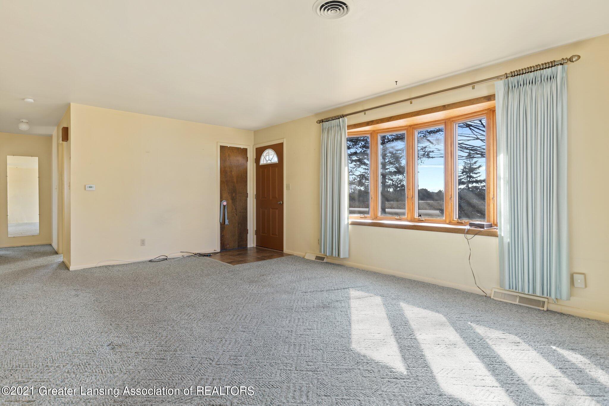 2822 Pray Road Charlotte, MI 48813 - Photo 14 of 34 14-web-or-mls-1P6A9082