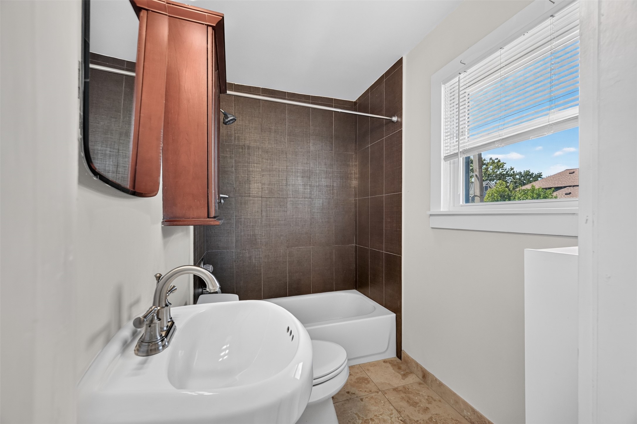 210 West 13th Street, Unit A Houston, TX 77008 - Photo 16 of 37 Gallery Image 16