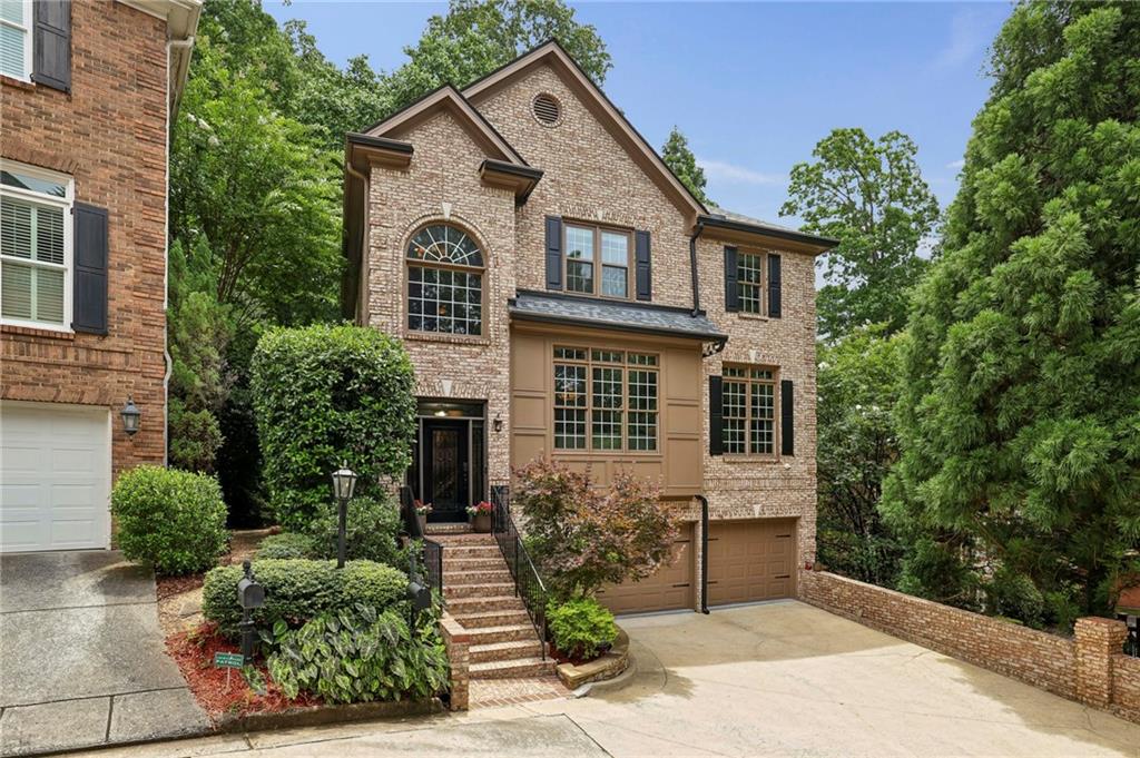 1151 Chantilly Rise Northeast Atlanta, GA 30324 - Photo 3 of 45