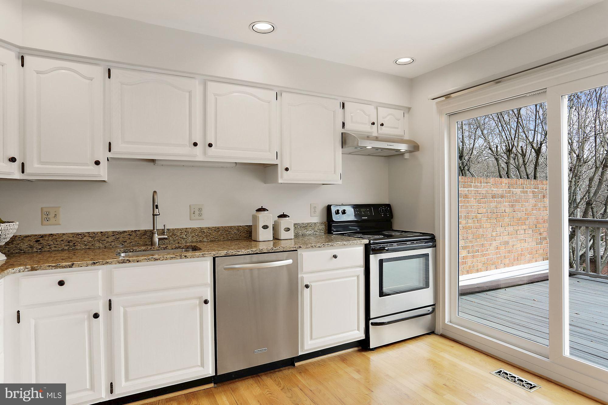 2677 Marcey Road Arlington, VA 22207 - Photo 10 of 43 Granite Counters