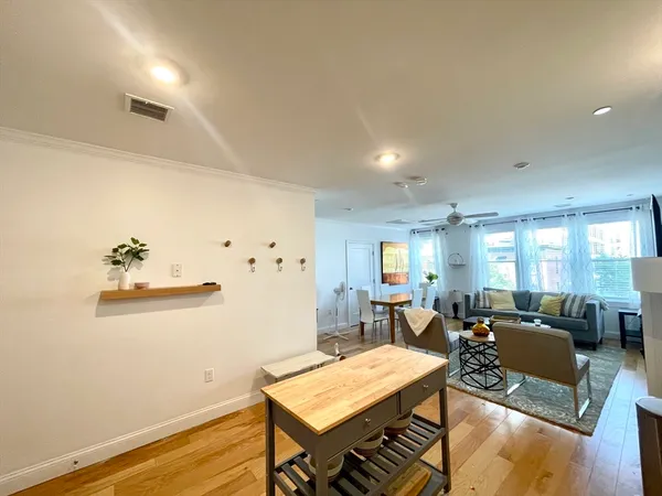 $4,400 | 1008 Tremont Street, Unit 2, Boston, MA 02120
