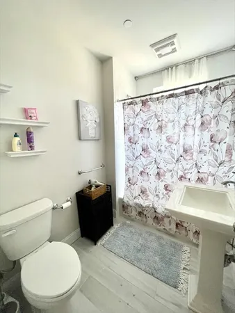 $4,400 | 1008 Tremont Street, Unit 2, Boston, MA 02120
