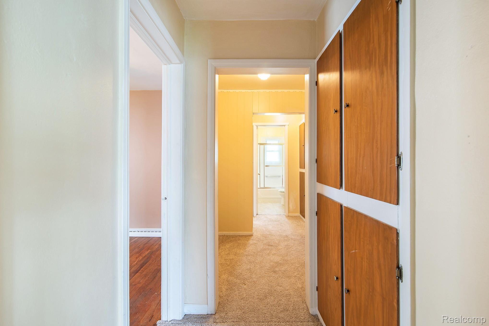 5054 Coldwater Road Flint, MI 48504 - Photo 12 of 25 DSC_4779.jpg