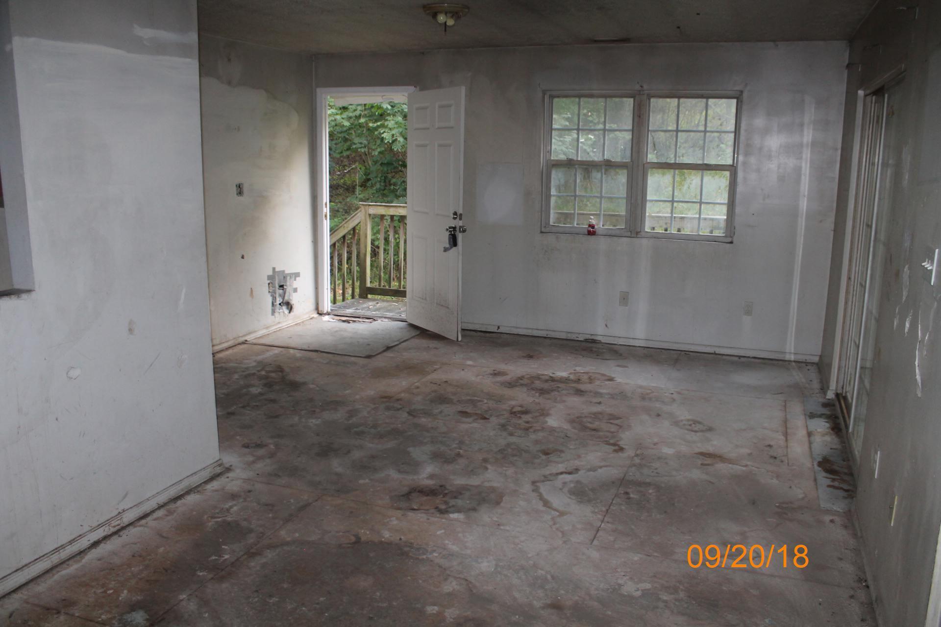 1925 Harding Road Blacksburg, VA 24060 - Photo 8 of 17 IMG_2118 dated