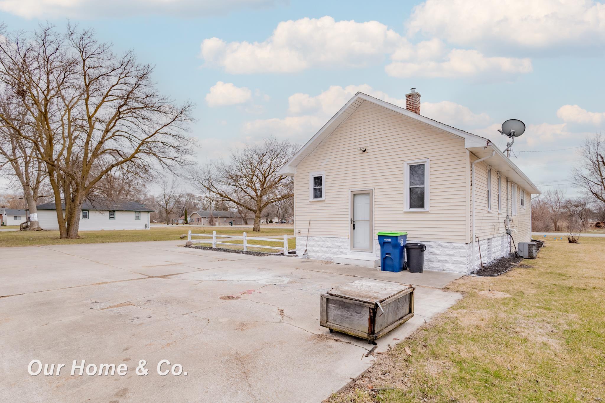 708 Sherman Road Saginaw, MI 48604 - Photo 4 of 24