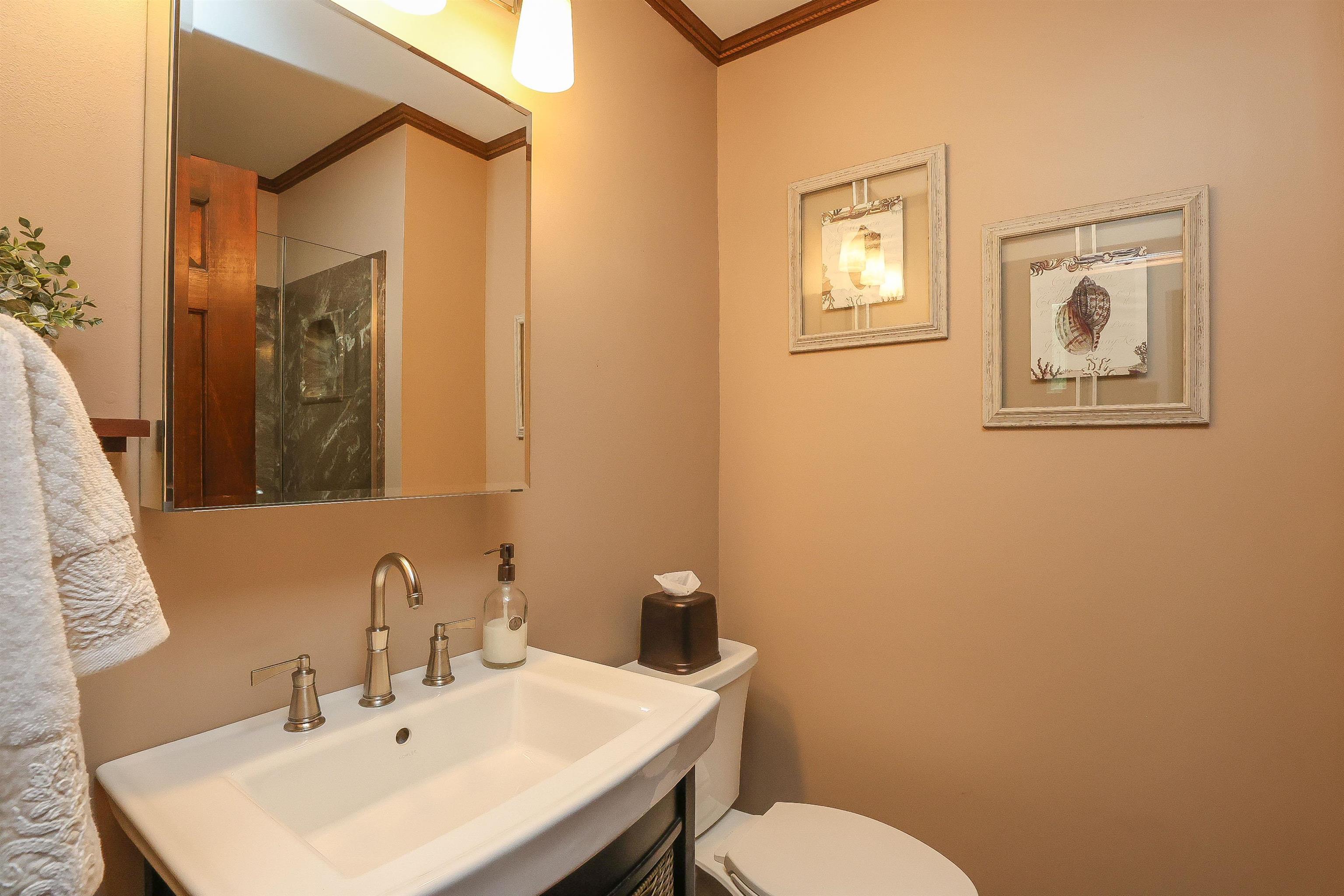 1327 Beech Street Manchester, NH 03104 - Photo 39 of 58