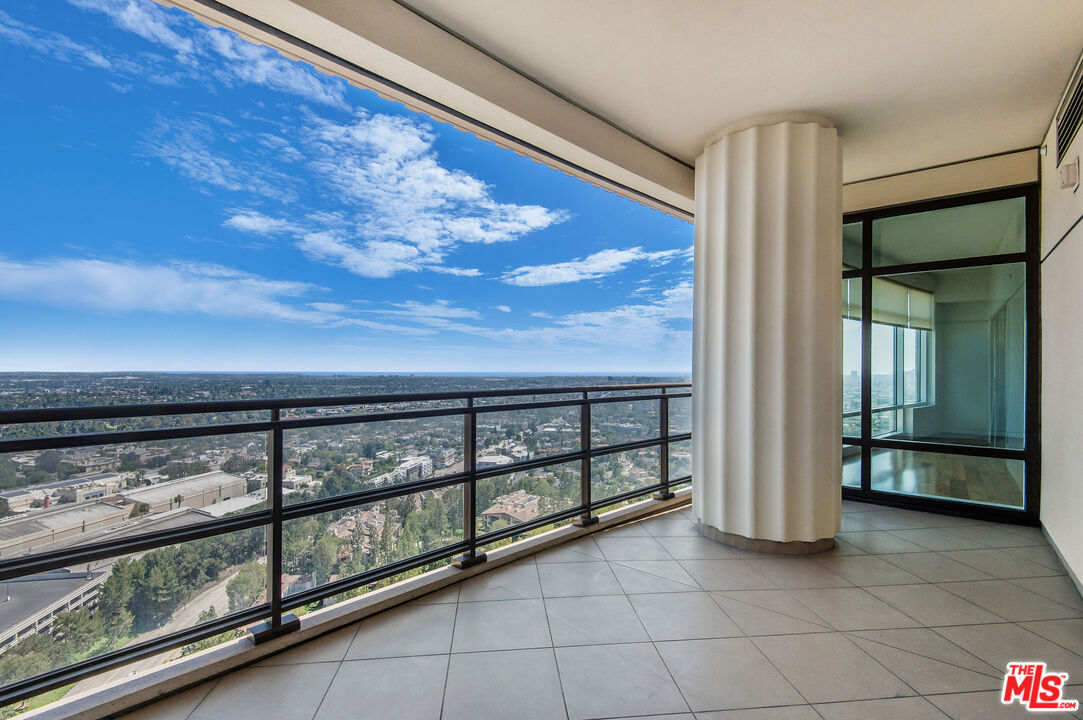 1 West Century Drive, Unit 24A Los Angeles, CA 90067 - Photo 5 of 49