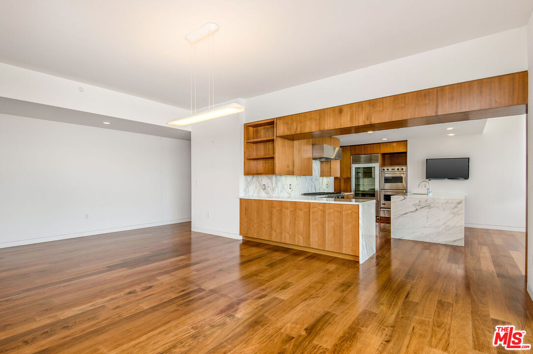 1 West Century Drive, Unit 24A Los Angeles, CA 90067 - Photo 8 of 49