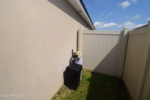 $2,100 | 12593 Itani Way, Jacksonville, FL 32226