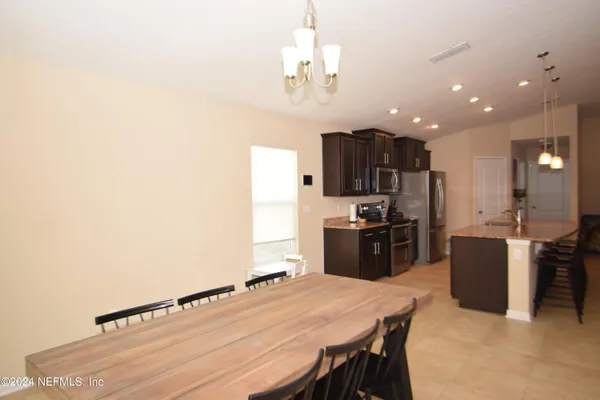 $2,100 | 12593 Itani Way, Jacksonville, FL 32226