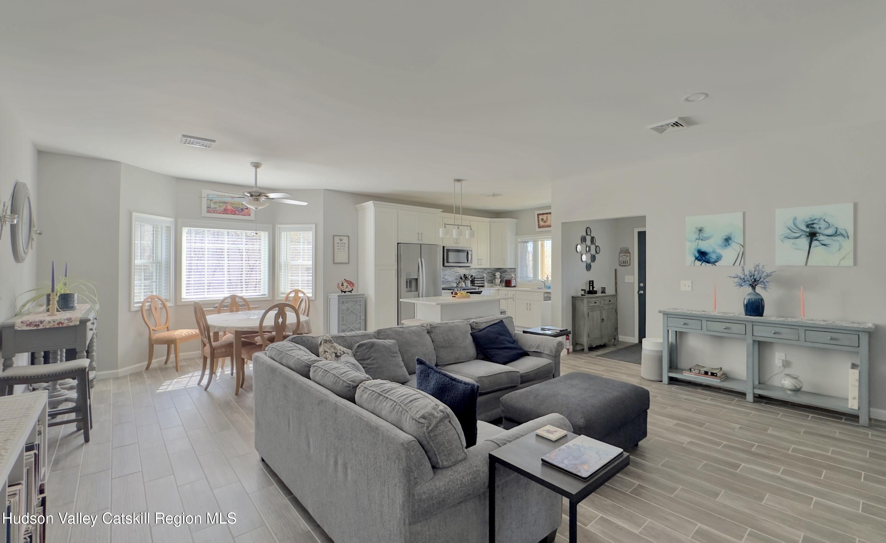 286 Sleepy Hollow Road Athens, NY 12015 - Photo 5 of 39 286 new living toom