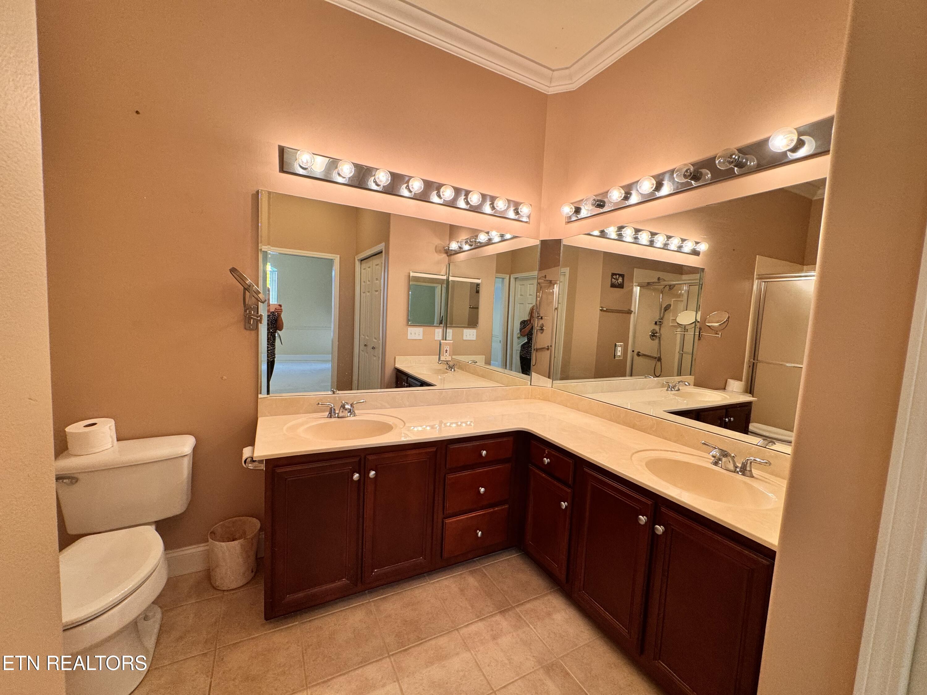 555 Rarity Bay Parkway, Unit 302 Vonore, TN 37885 - Photo 12 of 22 IMG_8672