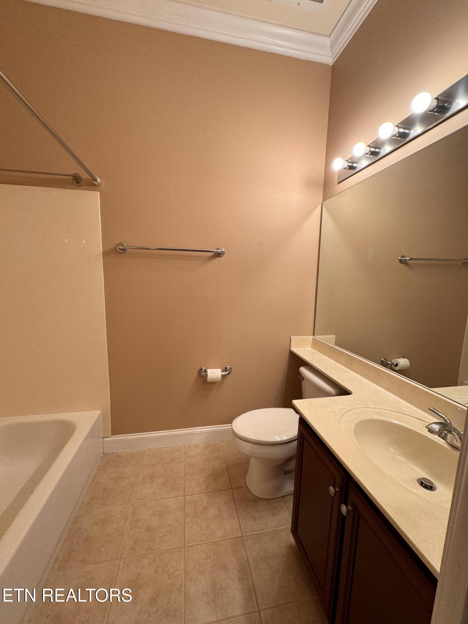 555 Rarity Bay Parkway, Unit 302 Vonore, TN 37885 - Photo 17 of 22 IMG_8298