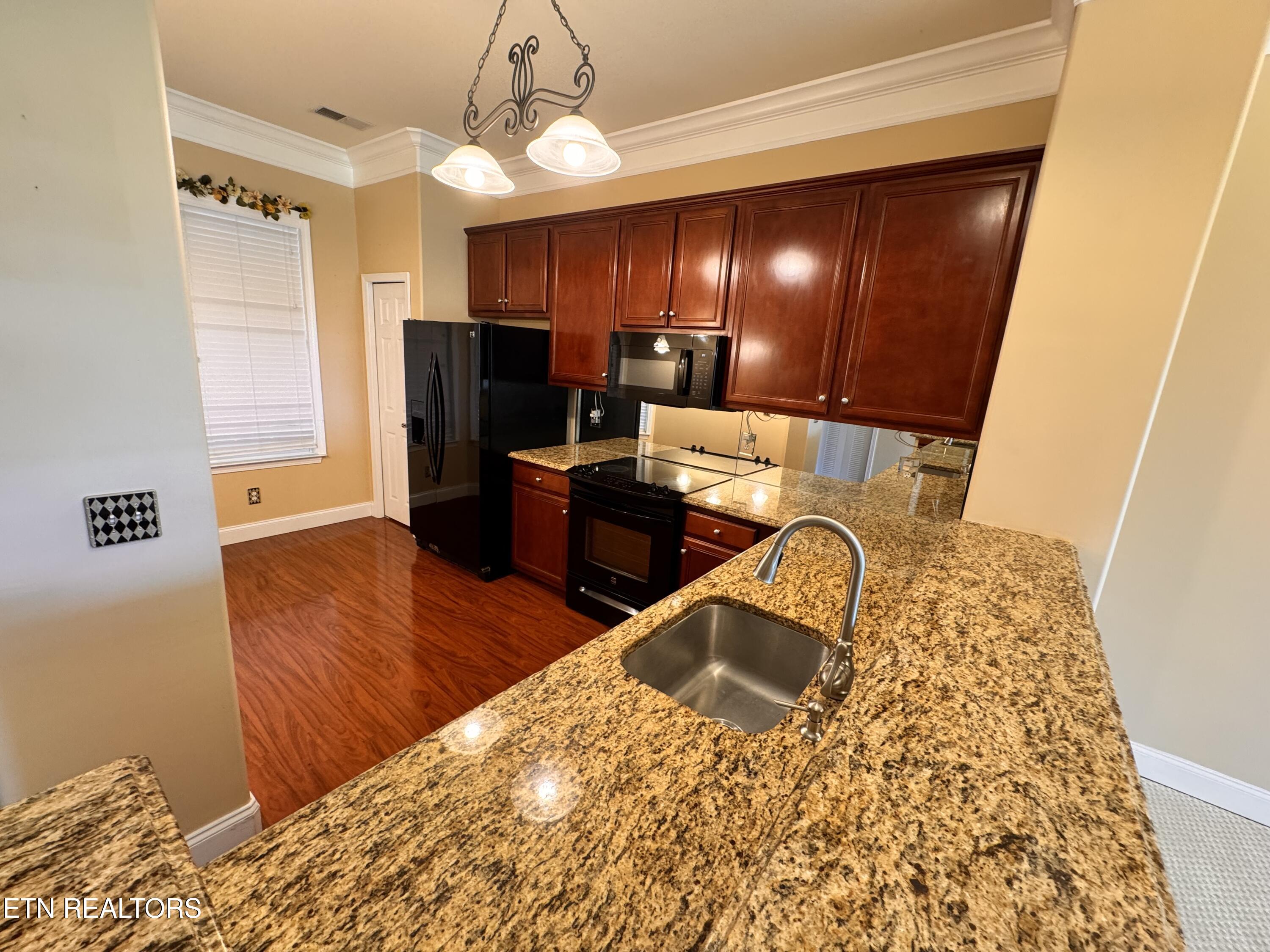 555 Rarity Bay Parkway, Unit 302 Vonore, TN 37885 - Photo 6 of 22 IMG_8667