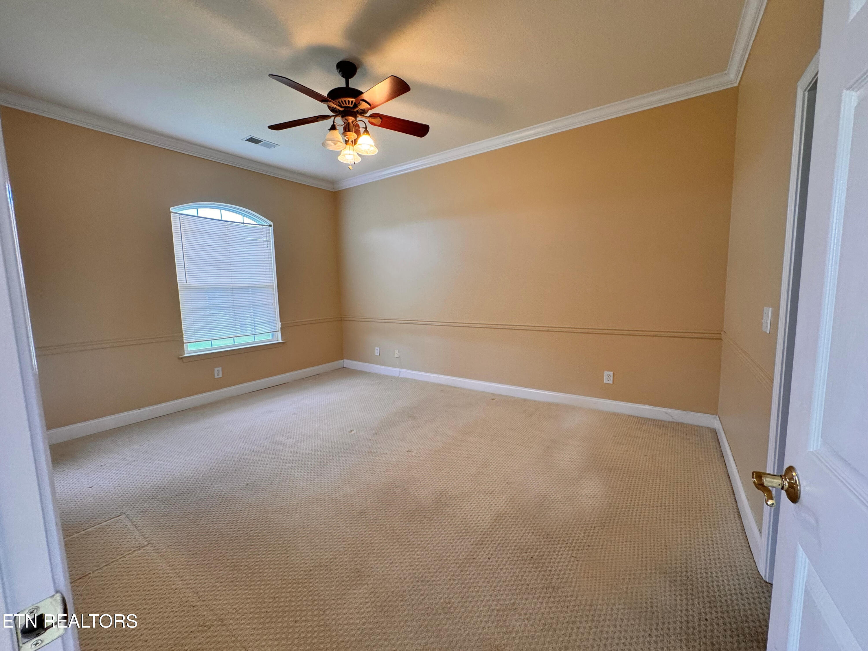 555 Rarity Bay Parkway, Unit 302 Vonore, TN 37885 - Photo 9 of 22 master br