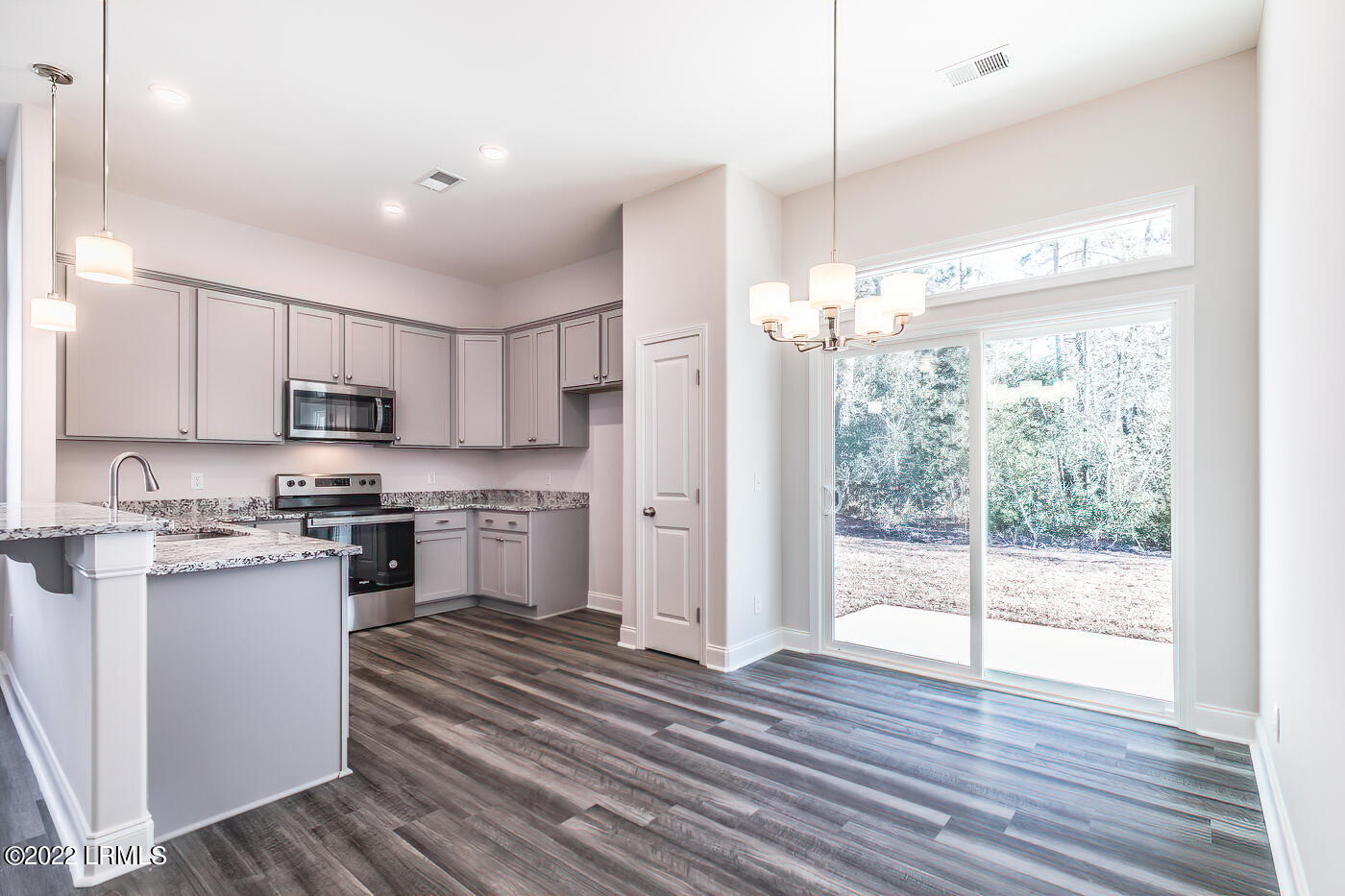 295 Ramport Street Ridgeland, SC 29936 - Photo 9 of 40 9 Dining