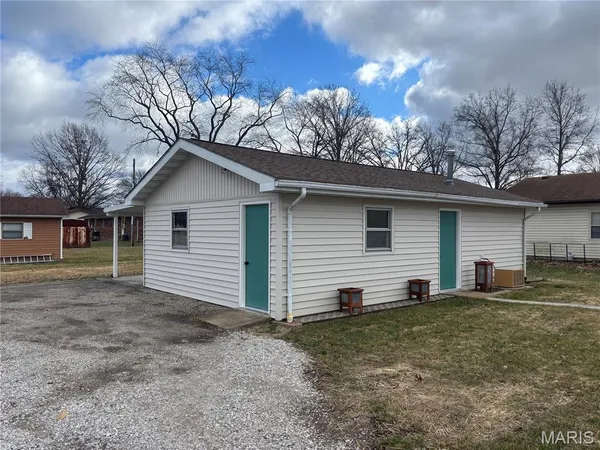$259,900 | 210 North Elm Street, Breese, IL 62230