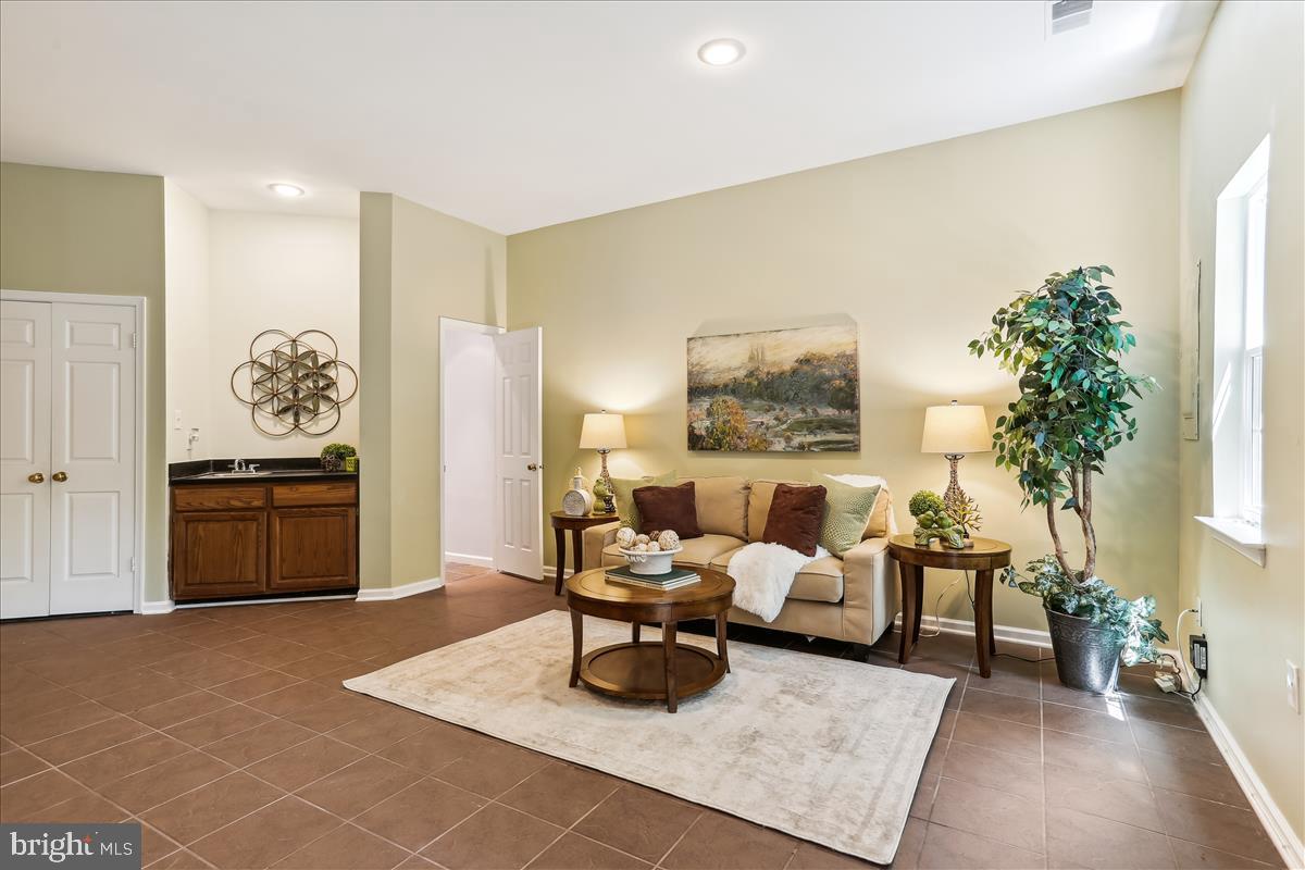11972 Sentinel Point Court Reston, VA 20191 - Photo 27 of 45 Wet bar in rec room
