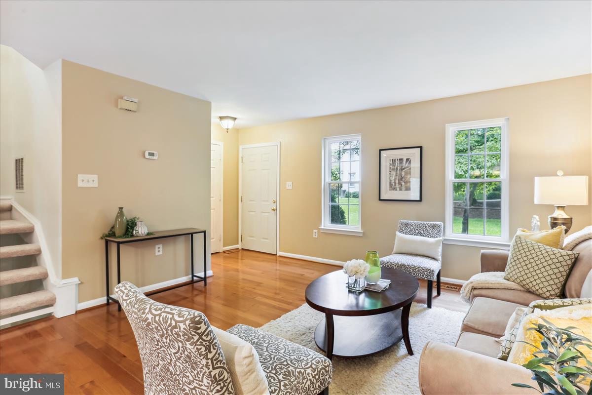 11972 Sentinel Point Court Reston, VA 20191 - Photo 4 of 45
