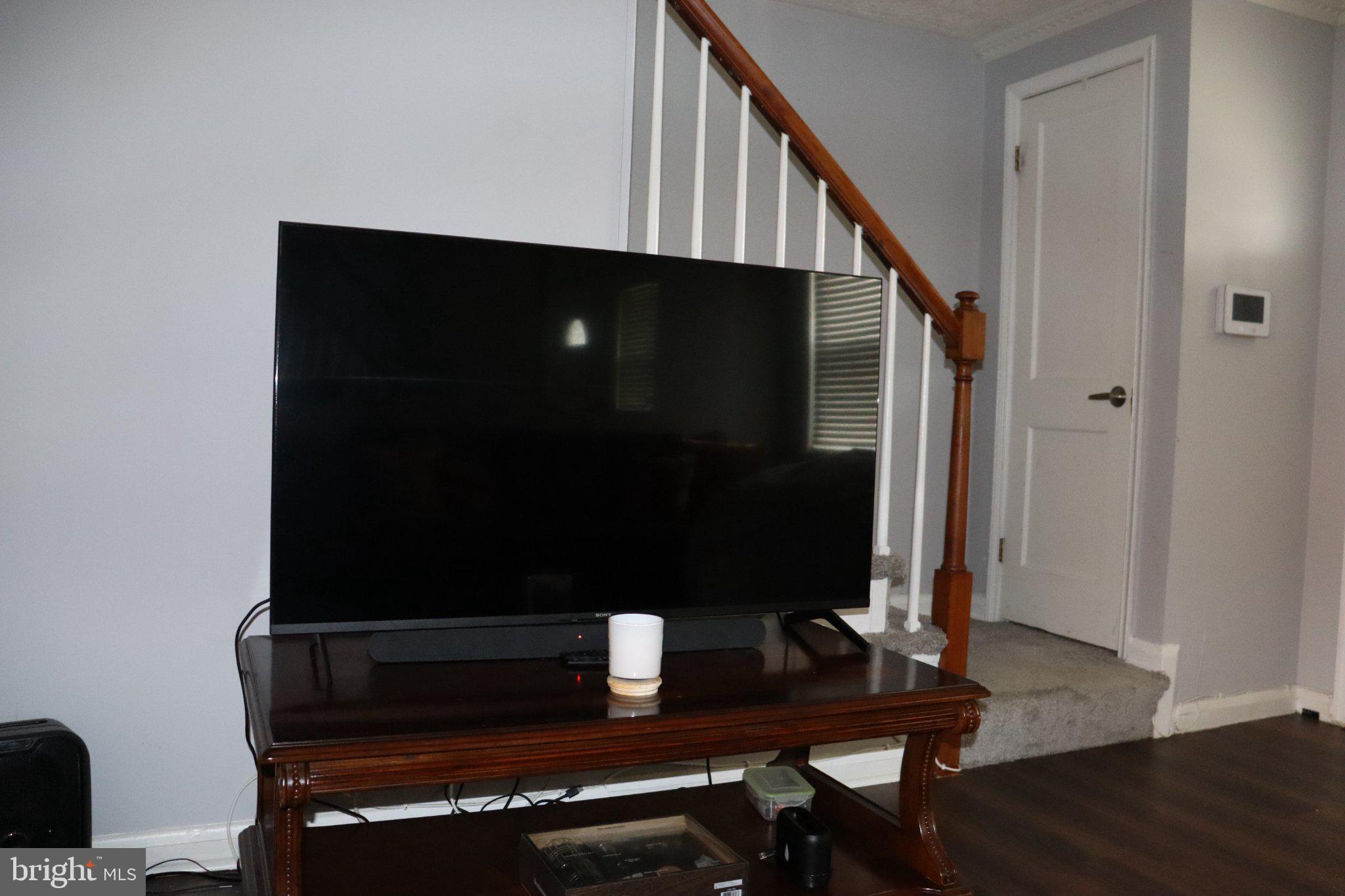 1328 Cedarcroft Road Baltimore, MD 21239 - Photo 26 of 39 Modern living space with stylish accents.