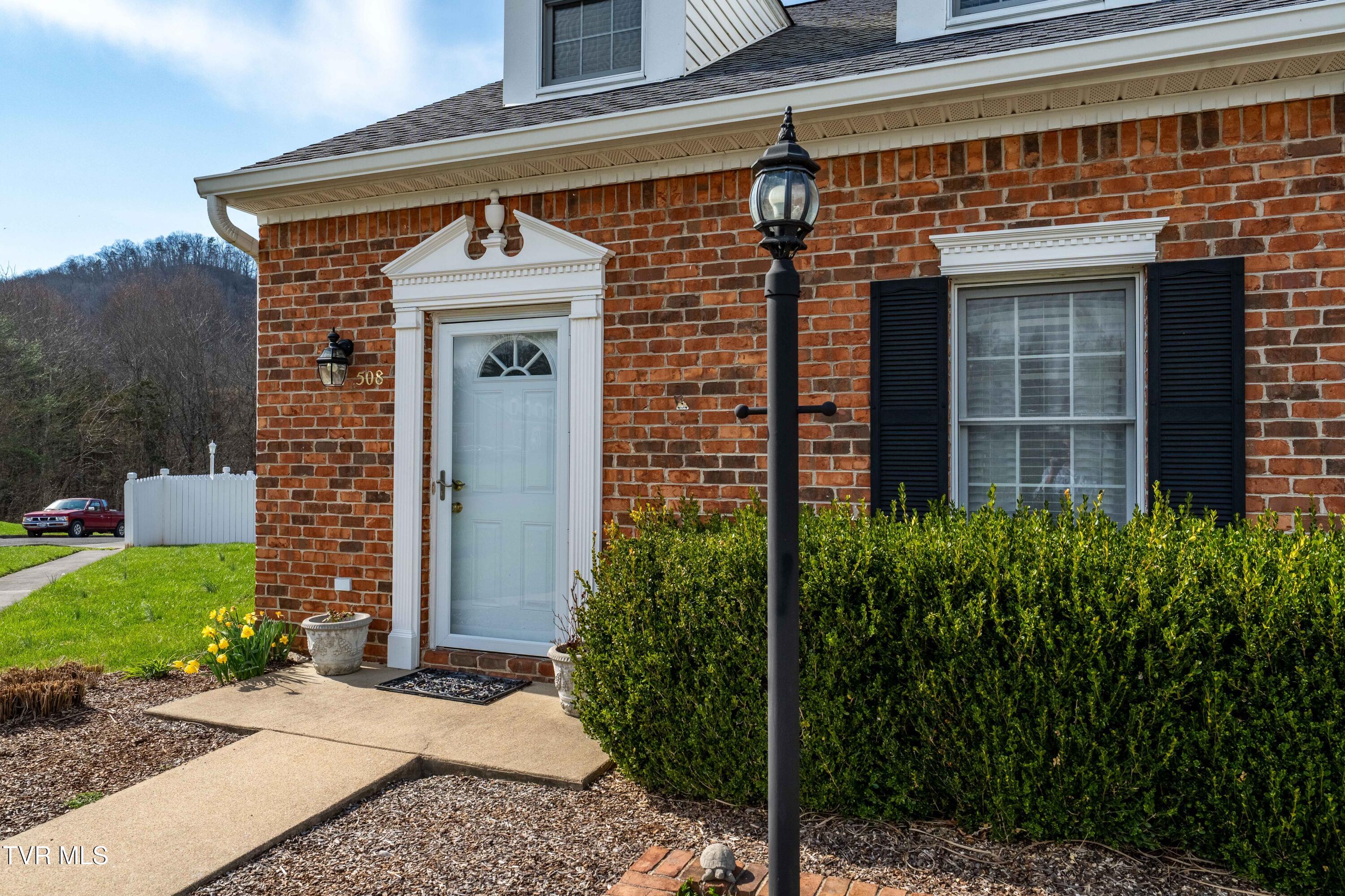 508 Hickory Road Bristol, TN 37620 - Photo 2 of 36 508 Hickory Rd (4 of 37)