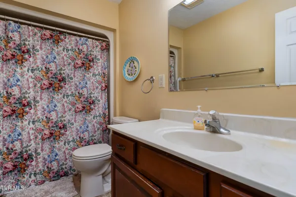 $220,000 | 508 Hickory Road, Bristol, TN 37620