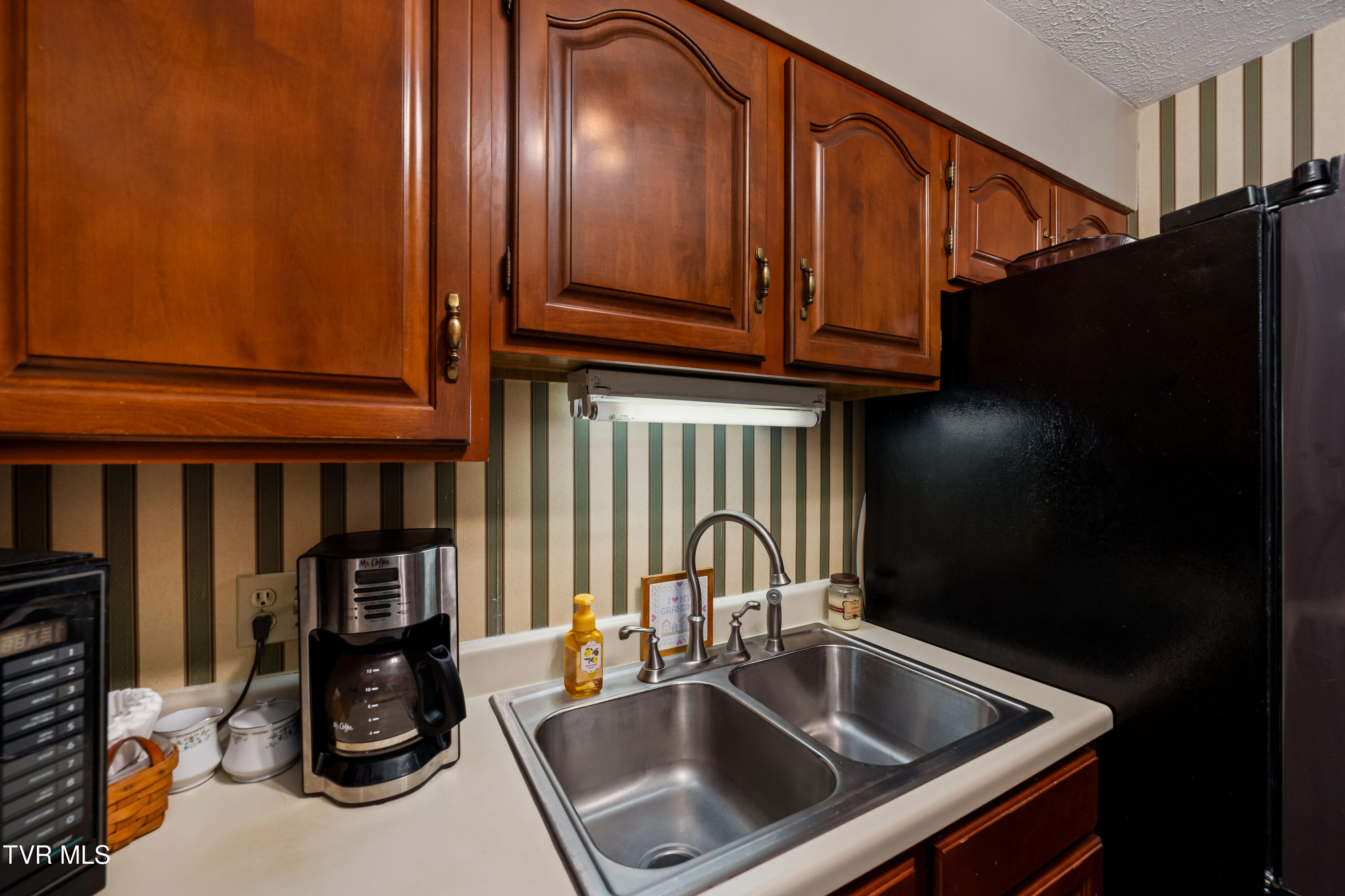 508 Hickory Road Bristol, TN 37620 - Photo 33 of 36 508 Hickory Rd (28 of 37)