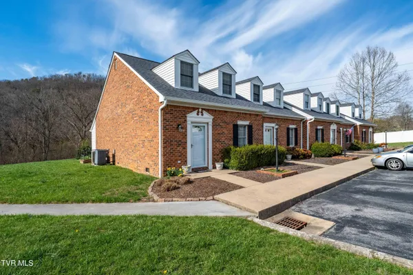 $220,000 | 508 Hickory Road, Bristol, TN 37620