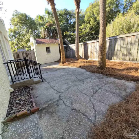$325,000 | 422 West De Soto Street, Pensacola, FL 32501
