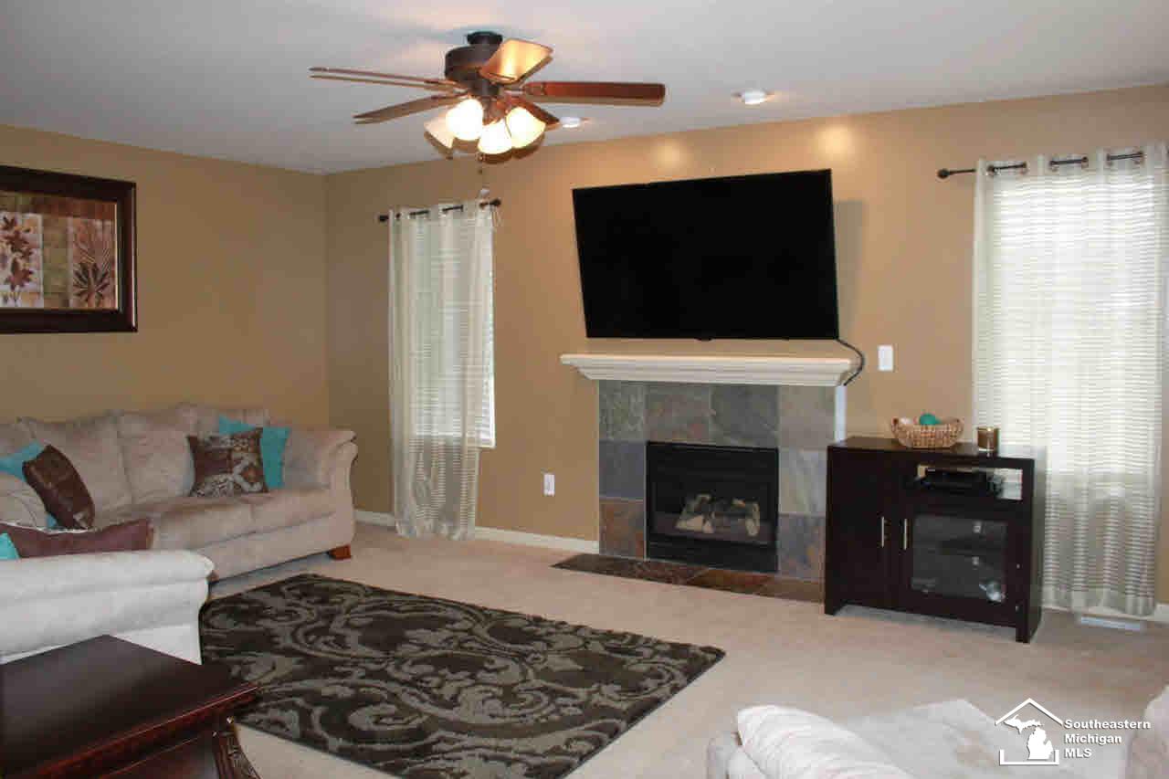 803 Golf Ridge Circle Dundee, MI 48131 - Photo 8 of 25 20456923-7.JPG