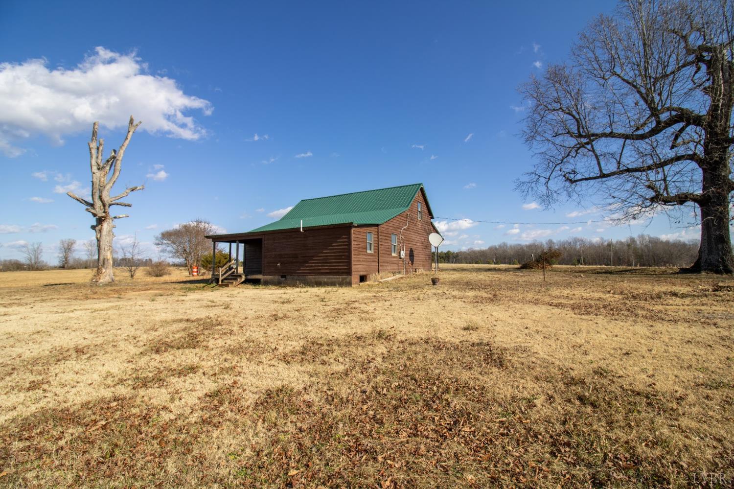 3039 T N Snow Road Nathalie, VA 24577 - Photo 29 of 50 a house view with a outdoor space
