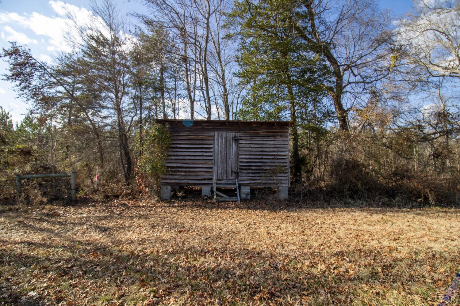 3039 T N Snow Road Nathalie, VA 24577 - Photo 33 of 50 a view of outdoor space and yard