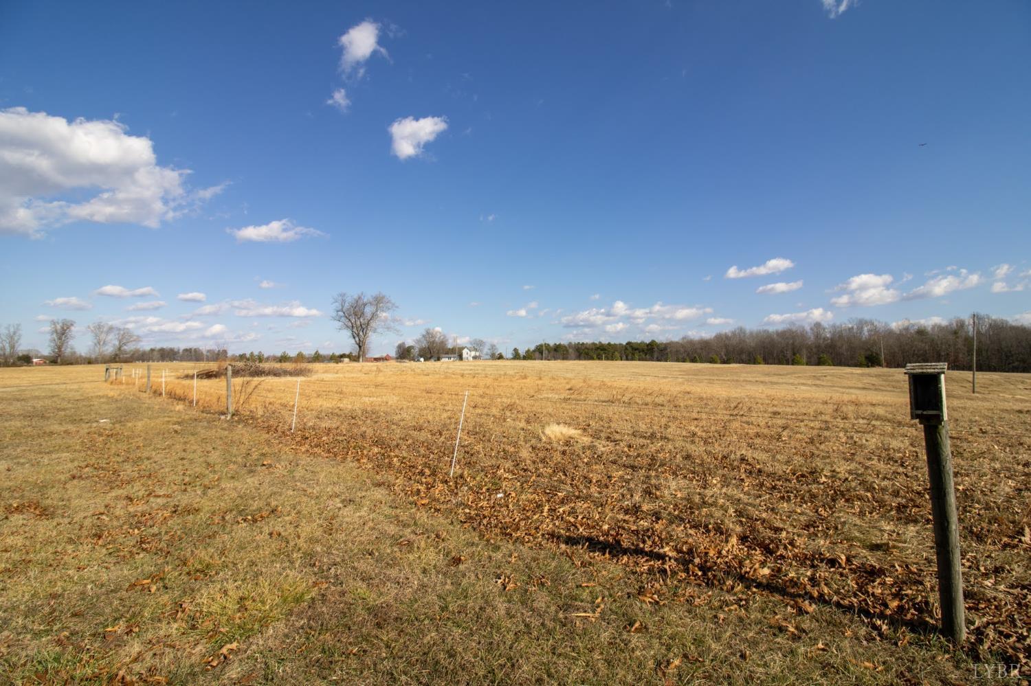 3039 T N Snow Road Nathalie, VA 24577 - Photo 47 of 50 a view of an ocean