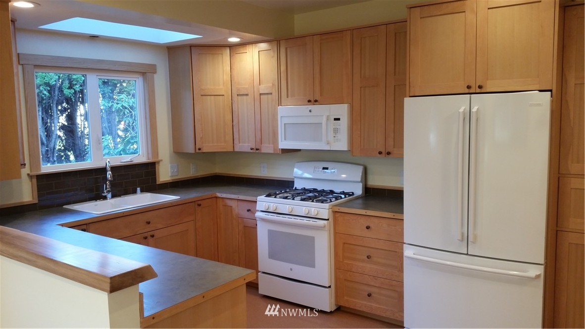 4232 Rural Avenue Bellingham, WA 98226 - Photo 9 of 23