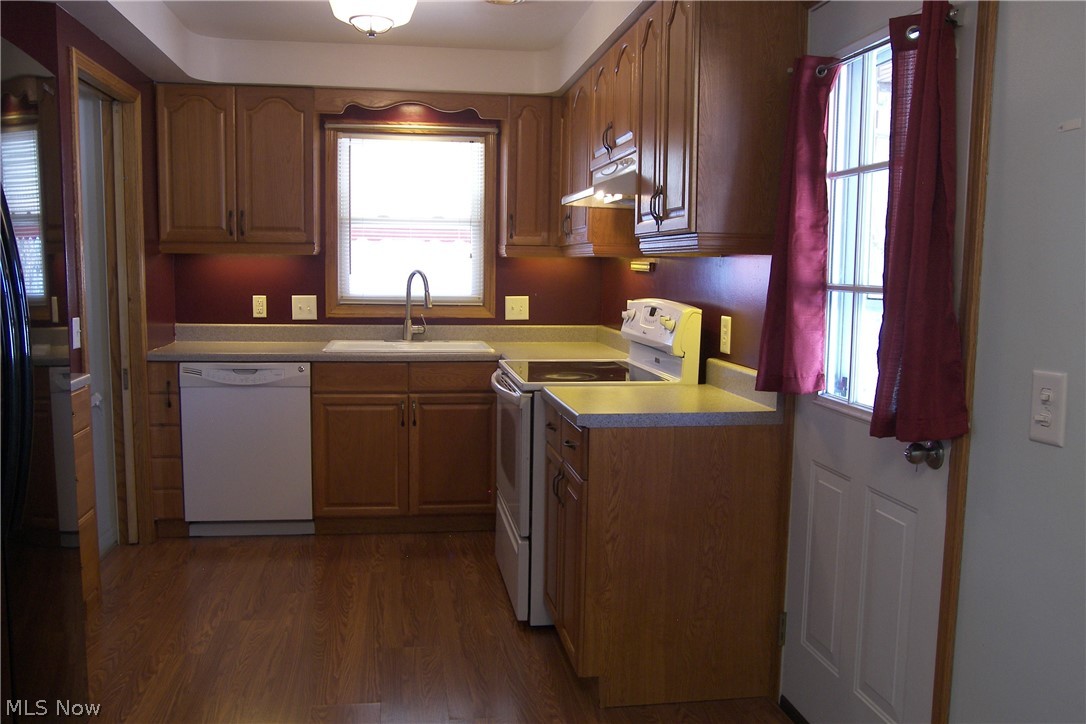 28743 Forest Road Willowick, OH 44095 - Photo 3 of 29 Gallery Image 3