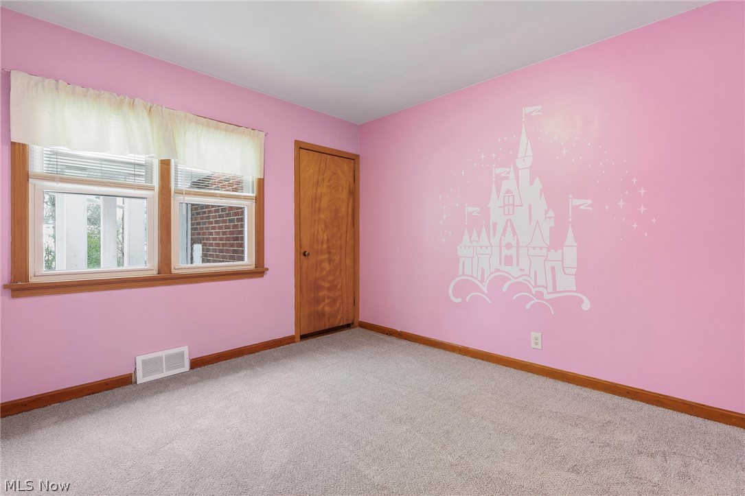 1104 Gordon Road Lyndhurst, OH 44124 - Photo 14 of 29