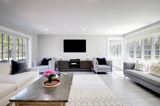 $5,498,000 | 30 Bonnie Heights Road, Manhasset, NY 11030