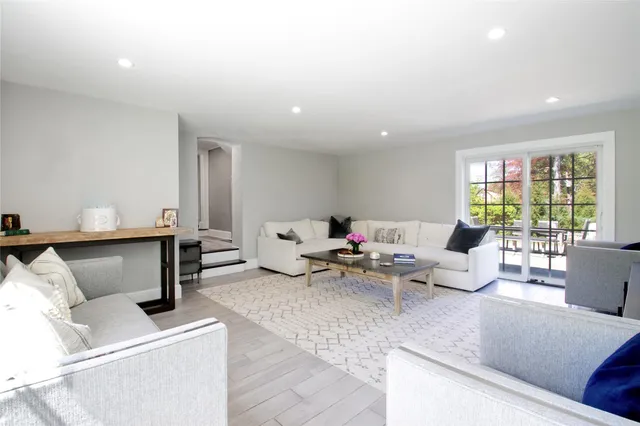 $5,498,000 | 30 Bonnie Heights Road, Manhasset, NY 11030